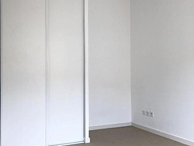 APPARTEMENT T2 A LOUER - ST ETIENNE - 32 m2 - 388,10 &euro; charges comprises par mois