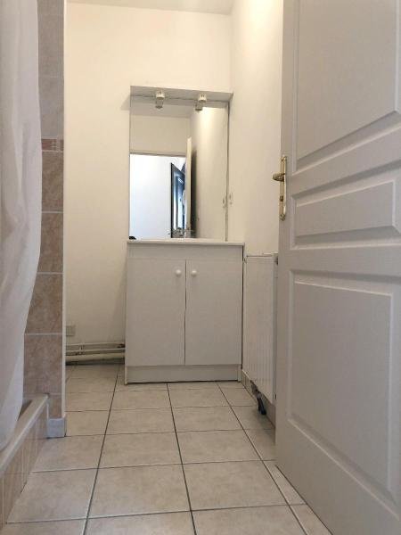 APPARTEMENT T2 A LOUER - ST ETIENNE - 32 m2 - 388,10 &euro; charges comprises par mois
