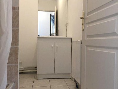 APPARTEMENT T2 A LOUER - ST ETIENNE - 32 m2 - 388,10 &euro; charges comprises par mois