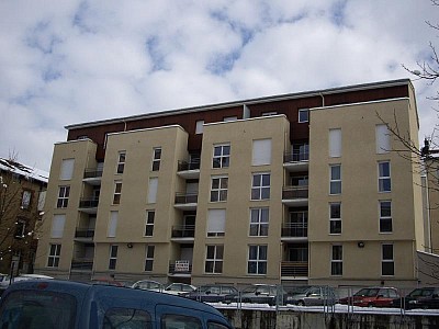 APPARTEMENT T2 A LOUER - ST ETIENNE - 32 m2 - 388,10 &euro; charges comprises par mois