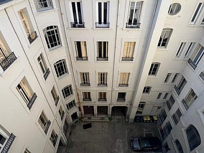 APPARTEMENT T2 A LOUER - ST ETIENNE - 64 m2 - 510 &euro; charges comprises par mois