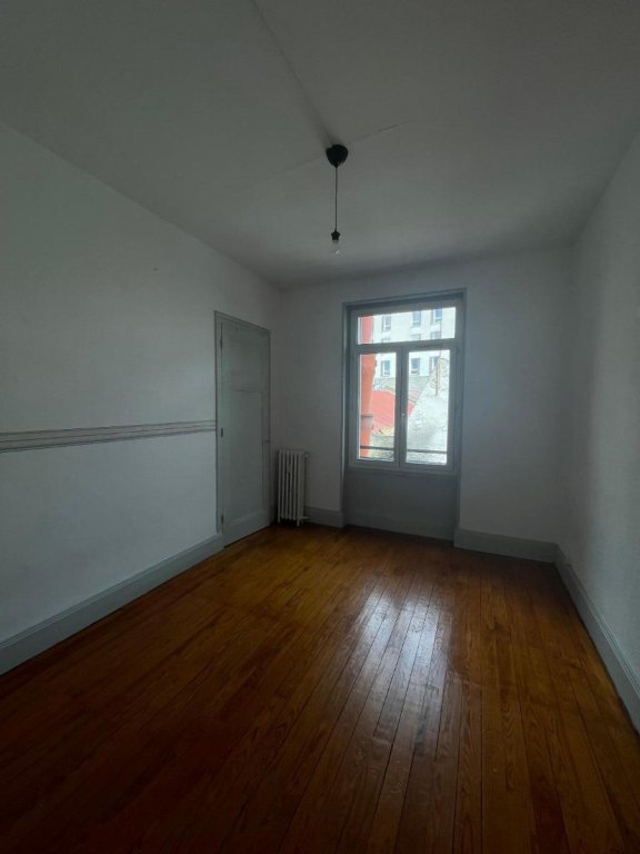 APPARTEMENT T2 A LOUER - ST ETIENNE - 55.34 m2 - 490 &euro; charges comprises par mois