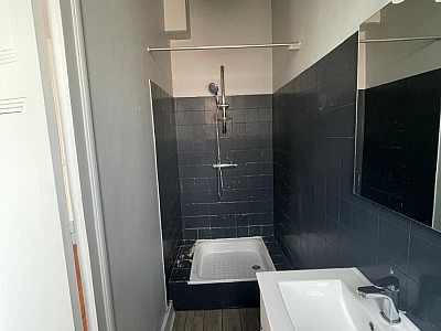APPARTEMENT T2 A LOUER - ST ETIENNE - 55.34 m2 - 490 € charges comprises par mois
