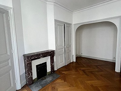 APPARTEMENT T2 A LOUER - ST ETIENNE - 58.25 m2 - 450 € charges comprises par mois
