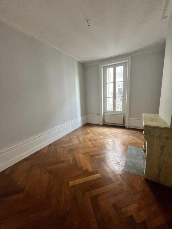 APPARTEMENT T2 A LOUER - ST ETIENNE - 58.25 m2 - 450 &euro; charges comprises par mois