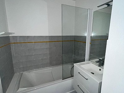 APPARTEMENT T2 A LOUER - ST ETIENNE - 58.25 m2 - 450 € charges comprises par mois
