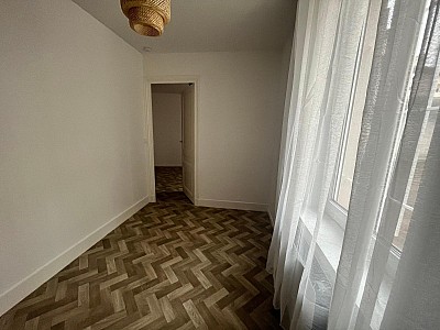 APPARTEMENT T2 A LOUER - ST ETIENNE - 31 m2 - 440 € charges comprises par mois