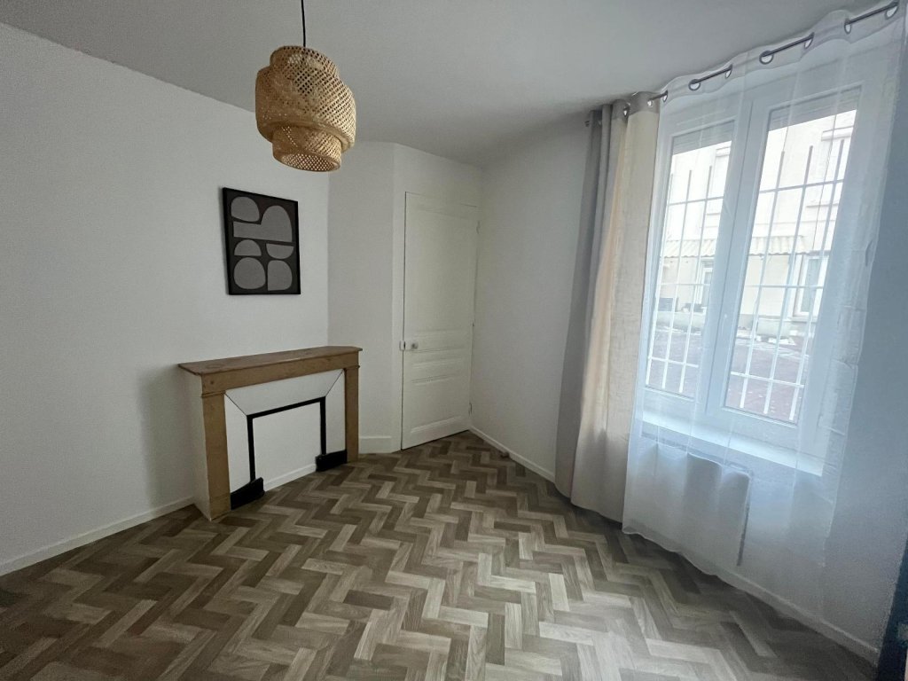 APPARTEMENT T2 A LOUER - ST ETIENNE - 31 m2 - 440 &euro; charges comprises par mois