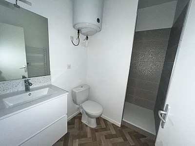 APPARTEMENT T2 A LOUER - ST ETIENNE - 31 m2 - 440 € charges comprises par mois