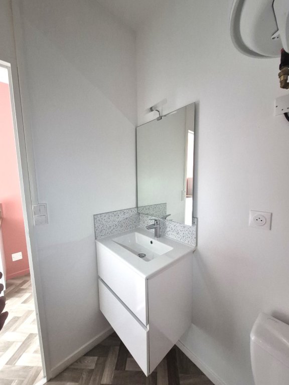 APPARTEMENT T2 A LOUER - ST ETIENNE - 31 m2 - 440 &euro; charges comprises par mois