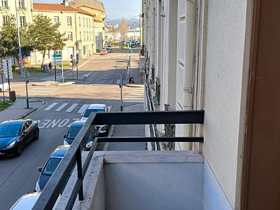 APPARTEMENT T2 A LOUER - ST ETIENNE - 48.87 m2 - 530 &euro; charges comprises par mois