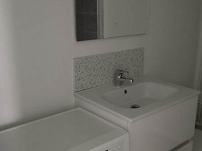 APPARTEMENT T2 A LOUER - ST ETIENNE - 29.5 m2 - 440 &euro; charges comprises par mois
