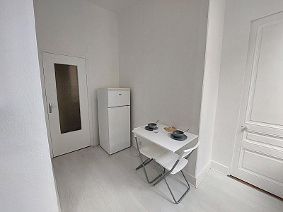 APPARTEMENT T2 A LOUER - ST ETIENNE - 28 m2 - 400 € charges comprises par mois