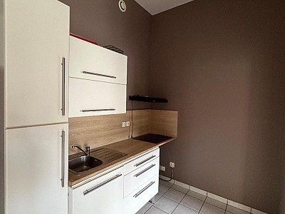 APPARTEMENT T2 A LOUER - ST ETIENNE - 47.07 m2 - 520 &euro; charges comprises par mois