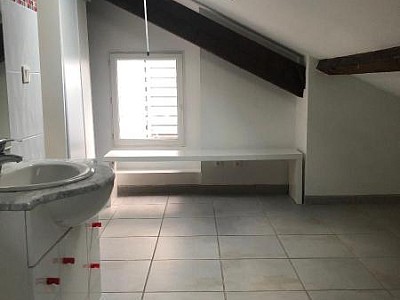 APPARTEMENT T2 A LOUER - ST ETIENNE - 36.26 m2 - 450 € charges comprises par mois