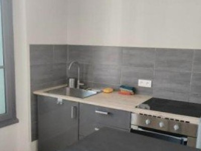 APPARTEMENT T2 A LOUER - ST ETIENNE TREFILERIE - 55.75 m2 - 630 € charges comprises par mois