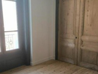 APPARTEMENT T2 A LOUER - ST ETIENNE TREFILERIE - 55.75 m2 - 630 € charges comprises par mois