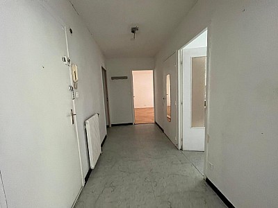 APPARTEMENT T2 A VENDRE - ST ETIENNE - 56.04 m2 - 49 000 €