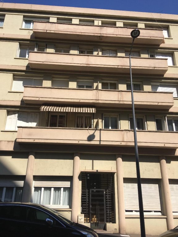 APPARTEMENT T2 A VENDRE - ST ETIENNE - 41.76 m2 - 50 000 &euro;
