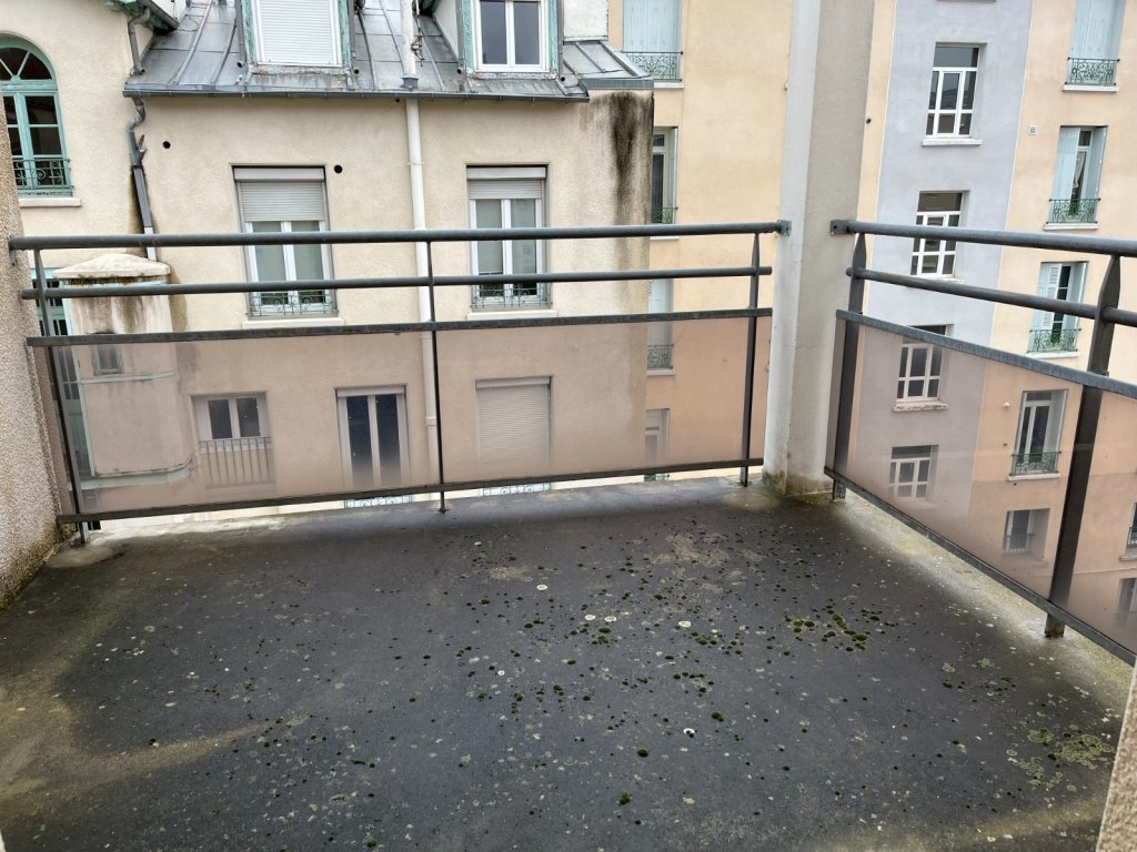 APPARTEMENT T2 A VENDRE - ST ETIENNE TREFILERIE - 50.28 m2 - 89 000 &euro;