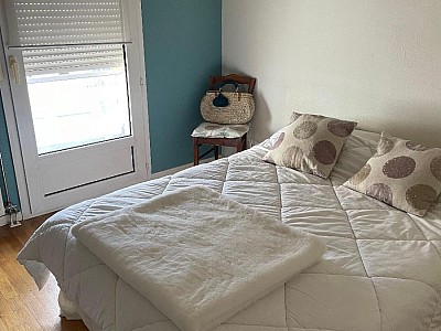 APPARTEMENT T3 A LOUER - L ETRAT - 92.18 m2 - 895 &euro; charges comprises par mois