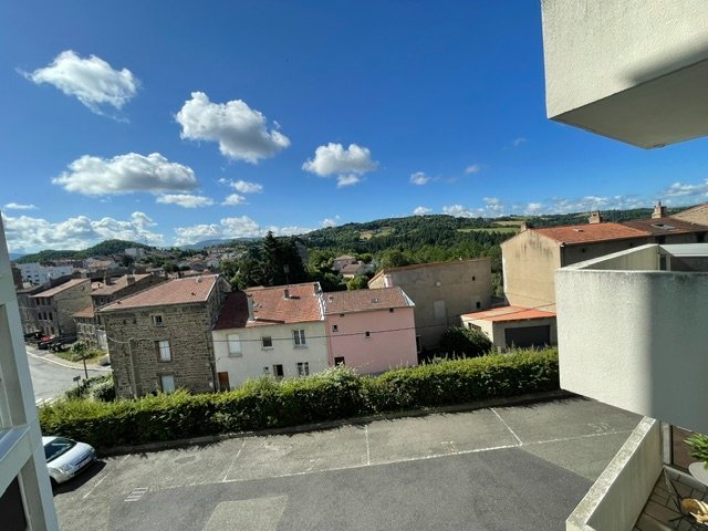 APPARTEMENT T3 A LOUER - ST ETIENNE - 80.4 m2 - 660 &euro; charges comprises par mois