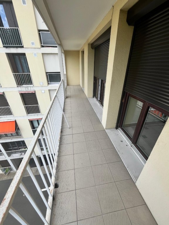 APPARTEMENT T3 A LOUER - ST ETIENNE - 59.53 m2 - 600 &euro; charges comprises par mois