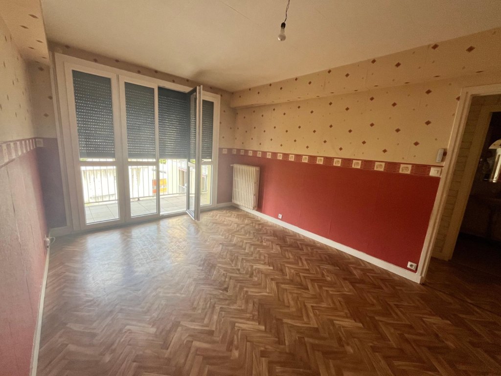 APPARTEMENT T3 A LOUER - ST ETIENNE - 59.53 m2 - 600 &euro; charges comprises par mois