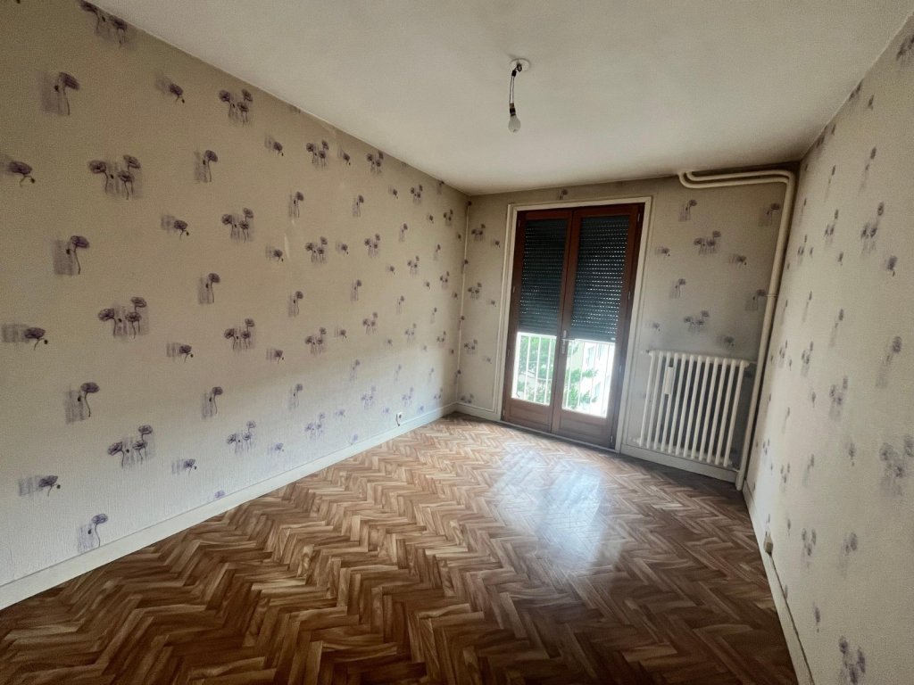 APPARTEMENT T3 A LOUER - ST ETIENNE - 59.53 m2 - 600 &euro; charges comprises par mois