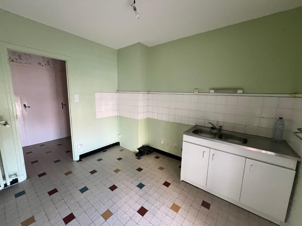 APPARTEMENT T3 A LOUER - ST ETIENNE - 59.53 m2 - 600 &euro; charges comprises par mois