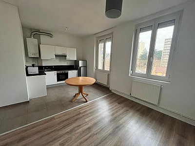 APPARTEMENT T3 A LOUER - ST ETIENNE - 65.64 m2 - 650 € charges comprises par mois