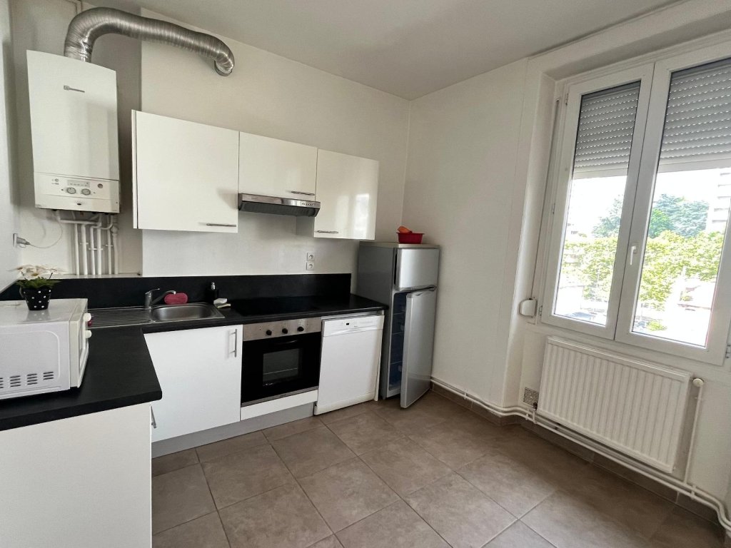 APPARTEMENT T3 A LOUER - ST ETIENNE - 65.64 m2 - 650 &euro; charges comprises par mois