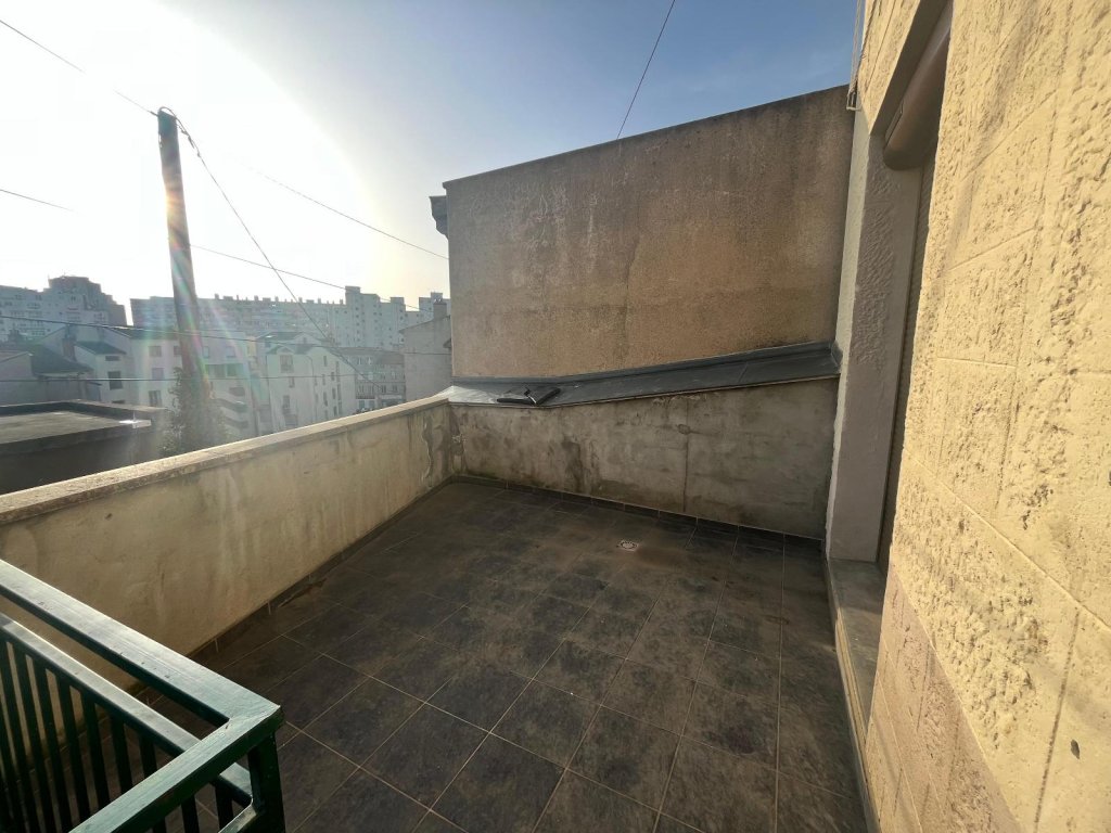 APPARTEMENT T3 A LOUER - ST ETIENNE - 52.81 m2 - 500 &euro; charges comprises par mois