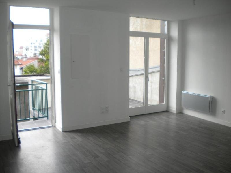 APPARTEMENT T3 A LOUER - ST ETIENNE - 52.81 m2 - 500 &euro; charges comprises par mois