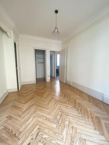 APPARTEMENT T3 A LOUER - ST ETIENNE - 92.11 m2 - 798 &euro; charges comprises par mois