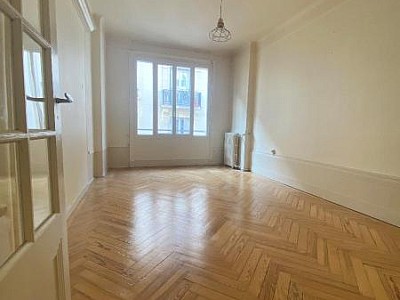 APPARTEMENT T3 A LOUER - ST ETIENNE - 92.11 m2 - 798 € charges comprises par mois