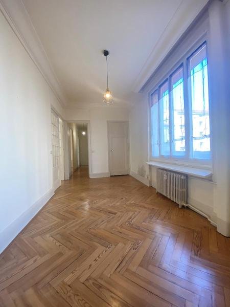 APPARTEMENT T3 A LOUER - ST ETIENNE - 92.11 m2 - 798 &euro; charges comprises par mois