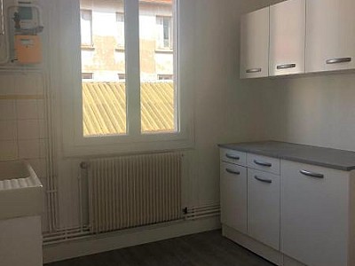APPARTEMENT T3 A LOUER - ST ETIENNE - 63.65 m2 - 520 € charges comprises par mois