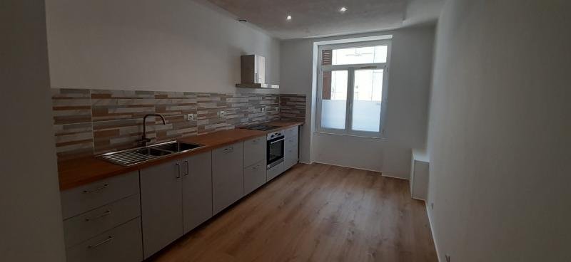 APPARTEMENT T3 A LOUER - ST ETIENNE - 58.82 m2 - 639 &euro; charges comprises par mois