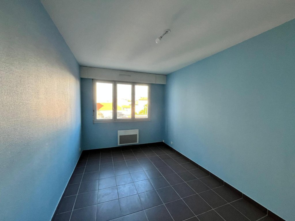 APPARTEMENT T3 A LOUER - ST ETIENNE - 75.97 m2 - 787 &euro; charges comprises par mois