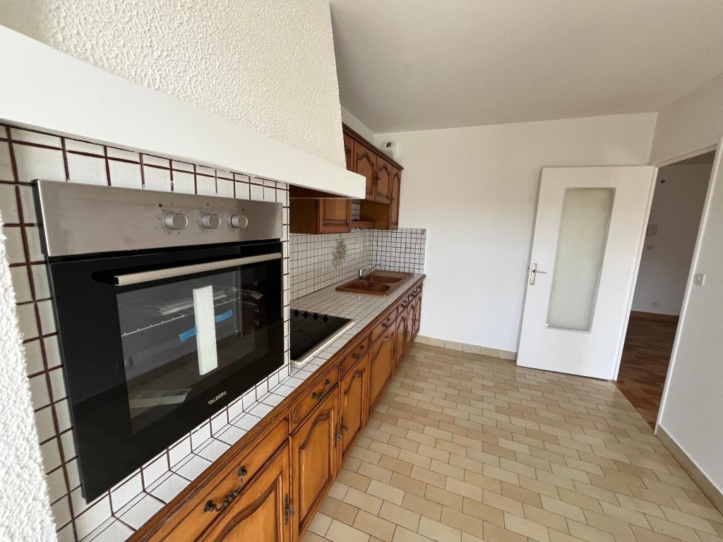 APPARTEMENT T3 A LOUER - ST ETIENNE - 60.51 m2 - 630 &euro; charges comprises par mois