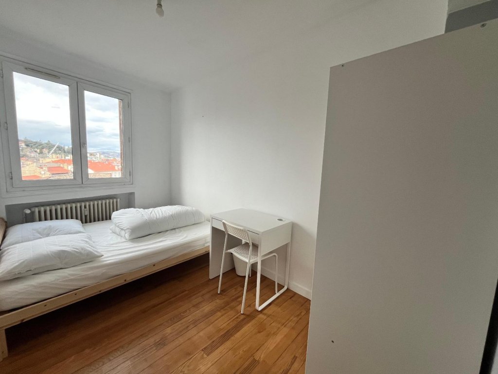 APPARTEMENT T3 A LOUER - ST ETIENNE - 65.55 m2 - 645 &euro; charges comprises par mois