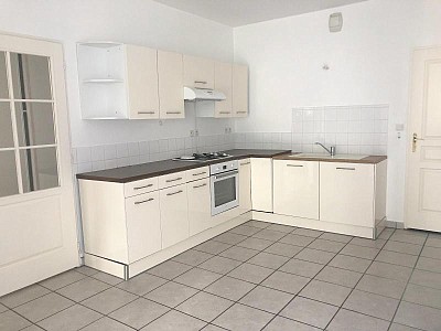 APPARTEMENT T3 A LOUER - ST ETIENNE - 75 m2 - 778 € charges comprises par mois