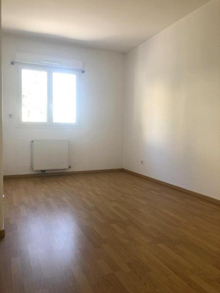 APPARTEMENT T3 A LOUER - ST ETIENNE - 75 m2 - 778 &euro; charges comprises par mois