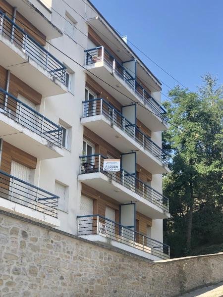 APPARTEMENT T3 A LOUER - ST ETIENNE - 75 m2 - 778 &euro; charges comprises par mois