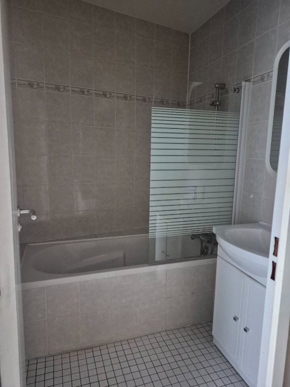 APPARTEMENT T3 A LOUER - ST ETIENNE TREFILERIE - 48.17 m2 - 691 &euro; charges comprises par mois