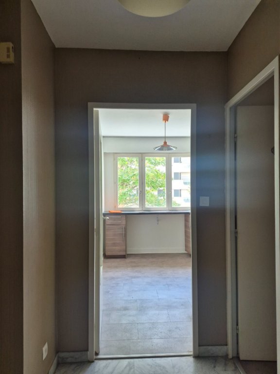 APPARTEMENT T3 A LOUER - ST ETIENNE TREFILERIE - 48.17 m2 - 691 &euro; charges comprises par mois