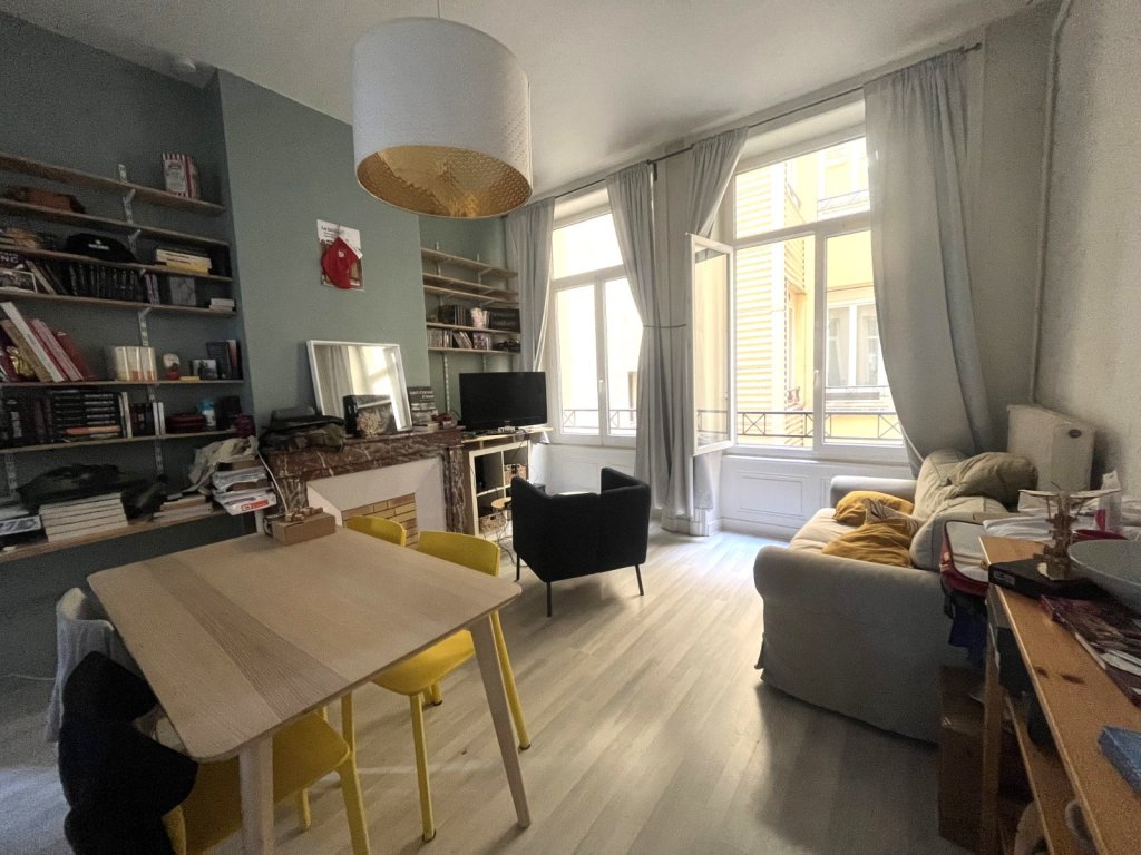APPARTEMENT T3 A VENDRE - ST ETIENNE HYPER CENTRE VILLE - 57.3 m2 - 89 000 &euro;