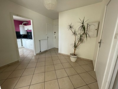 APPARTEMENT T3 A VENDRE - ST ETIENNE - 80.4 m2 - 95 000 €