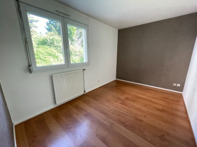 APPARTEMENT T3 A VENDRE - ST ETIENNE - 80.4 m2 - 95 000 €